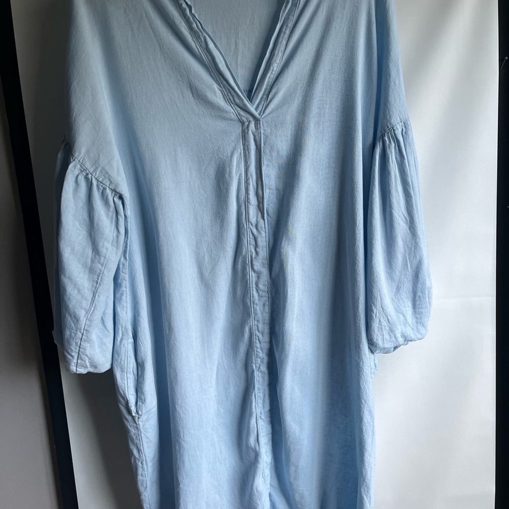 Woman’s Light Blue V-Neck Tunic Dress qtr sleeve